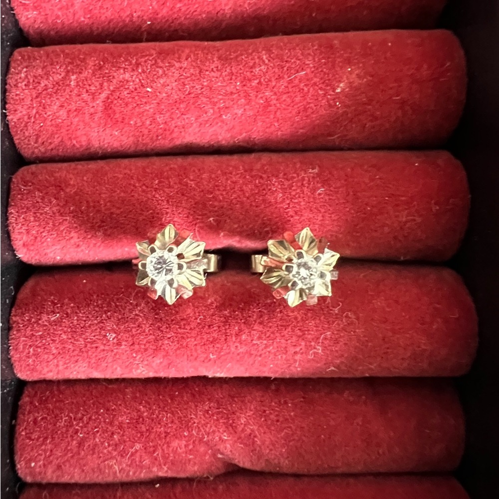 14 k white gold diamond Earrings